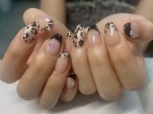 ユイット(HUIT)/レオパード×フレンチネイル