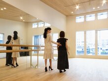 高知音楽 英語 ウォーキングアカデミーの雰囲気（健康は正しい姿勢と歩き方から！！身体の引き締めにも◎）