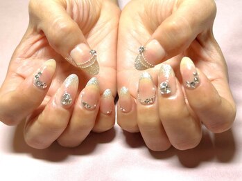 ネイルサロンブリス(nail salon Bliss)/☆キラキラ&チークネイル☆