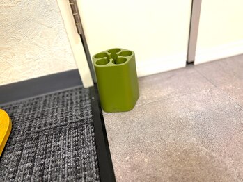 もみほぐしソルブ(もみほぐしSolve)/傘立てもあります