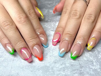 モレリア(morelia)/変形フレンチネイル