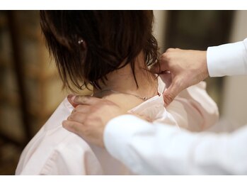 吉宗指圧治療院/肩指圧