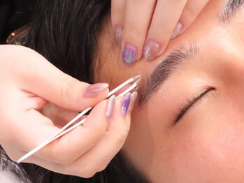 グシエル(GUSHIEL)の写真/【メンズ専門店】周囲の目を気にせず美眉スタイリング☆眉の形でお悩みの方オススメ◎清潔感も好感度もUP☆