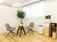 明るく広々としたスペースで、正しい身体の使い方に取組めます。