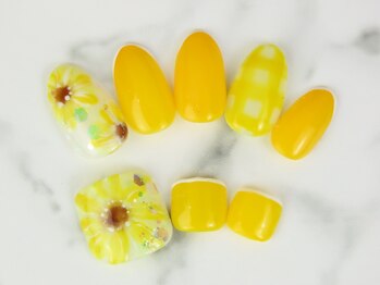 モアニ ヒロオ 渋谷店(MOANI Hiroo)/手足でオススメ!ひまわりネイル