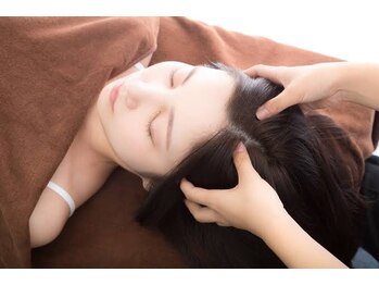 こりとりらくや/頭皮を手技でほぐして深く癒す！