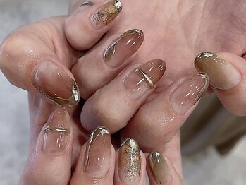 淡いbrown nail