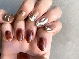 シルバーのアクセサリーネイル♪