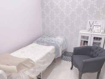 ココティナ(cocoTina)/マツエク施術は個室空間で♪