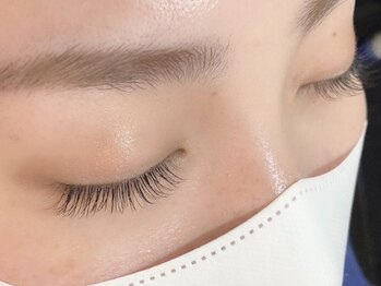ヨキ(jogi)の写真/落ち着いた非日常空間でリラックスしながら施術が受けられる♪まつげも眉毛もプロにお任せください◎