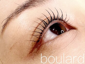 ボラード(boulard)の写真/丁寧なヒアリングと施術で、お家でも再現性のある大人かわいいナチュラルで印象的な目元に♪