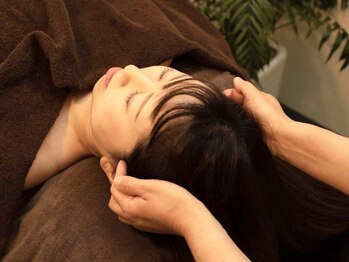 ココムーン(KoKo moon)/首こり慢性肩こりにヘッドスパ