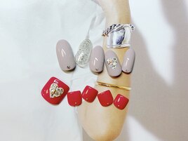 上：¥9980／下：¥9980