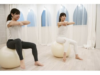 シャンティティスタジオ(shantiti studio)/大人の体幹美バランスボール