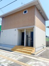 チュラアイズ(CerahEyes)/【道案内】一軒家の様な建物です