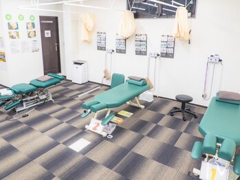 大和田みんなの鍼灸整骨院/ 施術用ベッド