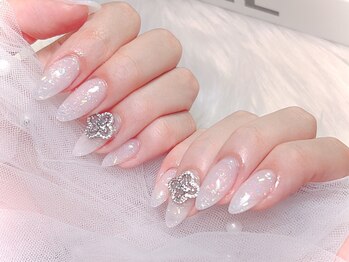 ショウネイル(show nail)/スカルプ上品ホワイト