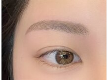 アイブロウWAXスタイリングで美眉に♪