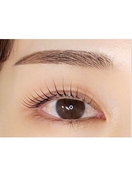 ナチュラル上品な目元にしたい