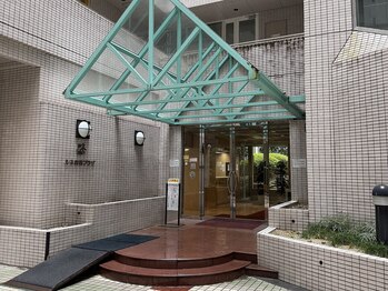 aile〈エール〉新宿御苑前 ドライヘッドスパ【4/6 NEW OPEN(予定)】 /マンション入り口