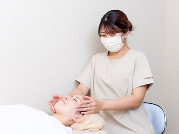 KOA お顔そりフェイシャルケア&まつ毛パーマアイブロウ枚方店の写真/話題のG-PIILorラミネーションピールで毛穴・くすみ・乾燥をケアし、透明感あふれる水光ツヤ肌へ導く