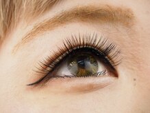 モナ(Mona)/ボリュームラッシュ/３D