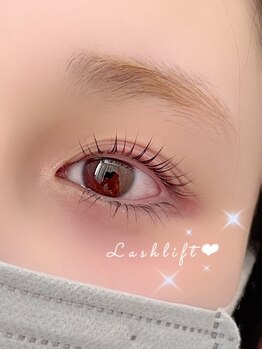 アンフルール ミー(Un Fleur mee)/ラッシュリフト＃ボスロッド