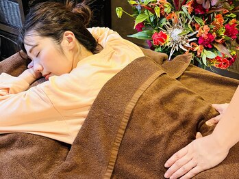 アロンアロン(Alon-Alon)の写真/【デスクワークや立ち仕事で蓄積した重だるさに◎】絶妙な力加減のもみほぐしでスッキリ軽やかに♪