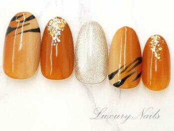 ラグジュアリーネイルズ アカバネ(Luxury Nails Akabane)/寅年*寅ネイル