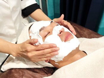 ラパス(Lapaz)/炭酸パック付ヘッドスパ