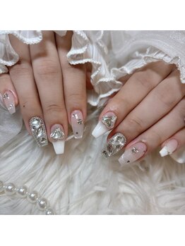 リンドネイル バイ モカ アンド ララ(Lind nail by moca and LaLa)/白ネイル