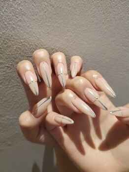 ウルステラ(ulstella)/ヌーディー × シルバー