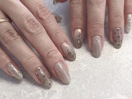 大人可愛いドットデザイン