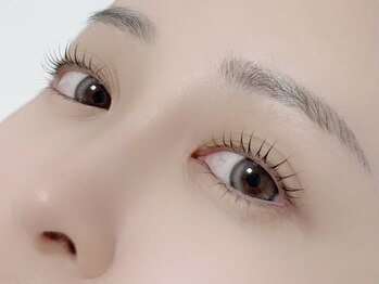 ベストアイラッシュ 渋谷109前店(Best Eyelash)の写真/【”やってる感”なく盛れる!ナチュラル上品な目元】目の形に合わせた自然なカールで魅力的な目元になれる*