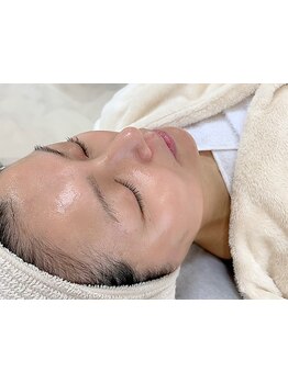 ホウレイ線・たるみ改善！予防ケア