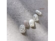 シルニー リム(Silny rim)/アシンメトリーニュアンスネイル