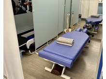 サーフィック 小石川店の雰囲気（整体を行うスペースです）