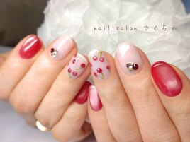 ガーリーで可愛いチェリーネイル