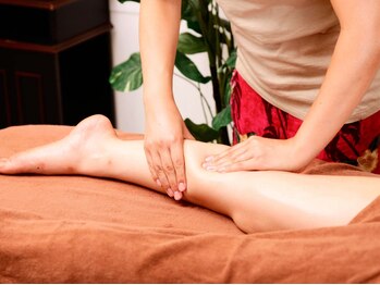 ハワイアンフォレストSpa 吉祥寺店の写真/《吉祥寺駅2分》足のむくみや冷え改善に効果的◎全身ハワイアンアロマリンパマッサージ！