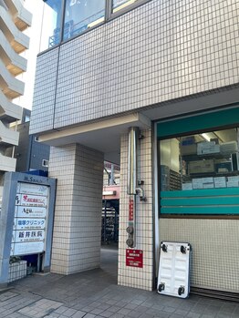 アイラッシュサロン リリィ(EYELASH SALON Lily)/ビル内1F入口