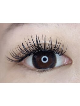 ボリュームのある目元にしたい