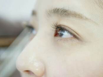 テラ 大宮宮原(terra)の写真/【歴10年以上アイリスト】艶を抑えた上質なまつげエクステと確かな技術力でナチュラルで浮かないお目元に！