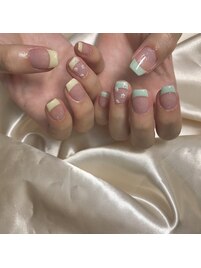 【フレンチネイル】