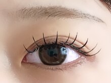 エルン(Elun)/フラットラッシュ/目尻長め