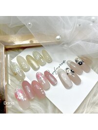 大人可愛い春ネイルもご用意♪