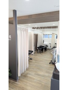 福住アローズ整骨院 整体院/店内【施術スペース】