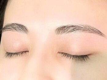 フィールカブ 仙川(feel kab)の写真/アイブロウはサロンで☆眉毛だけ重たい印象になっていませんか?骨格となりたい雰囲気に合わせて提案します!