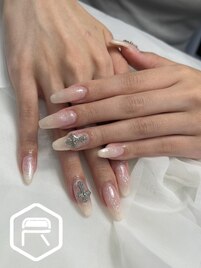 大人可愛いネイル