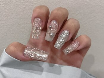レフトネイルズ(LEFTNAILS)/定額デザイン/フラッシュネイル