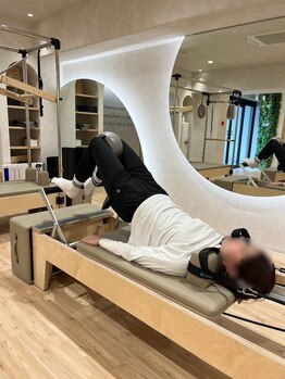 ピラティスエイチプラス(Pilates H Plus)/初回レッスン風景